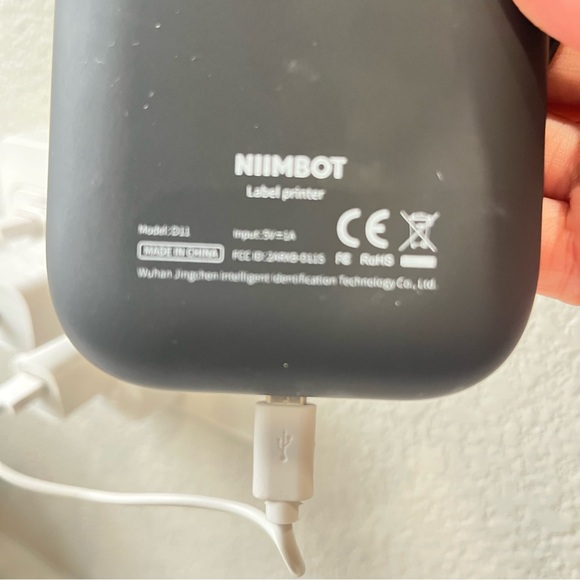 Nimbot Label Maker Printer Model D11‎ Wireless Bluetooth Sticker W/Roll Black 5” - Picture 4 of 14